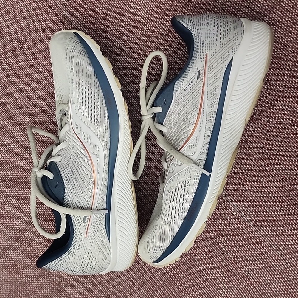 SAUCONY Guide 14 Womens Running Shoes - Size 9.5